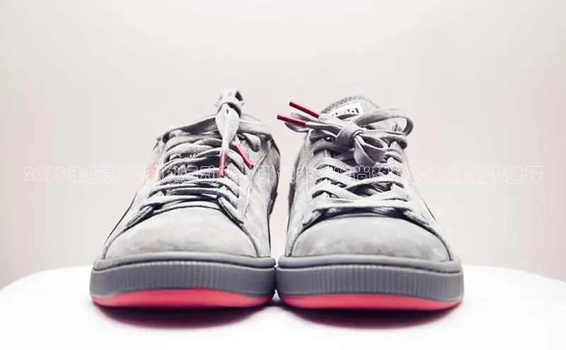 2025年新款羽毛球运动鞋，引领未来时尚趋势的女款潮流选择