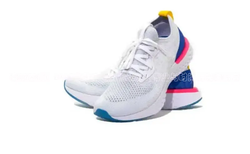 春意盎然！2025新款白色男运动鞋：专业与时尚的完美结合